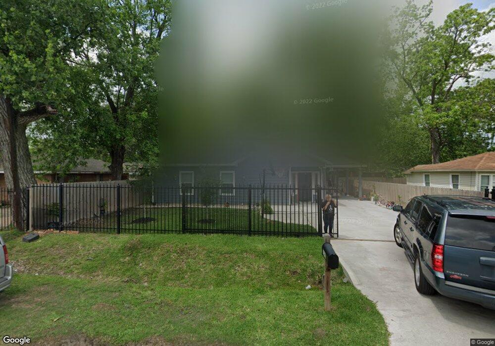 7505 Touchstone St, Houston, TX 77028 - photo 1