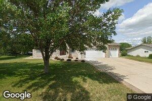 604 E Lyon St, Minneota, MN 56264
