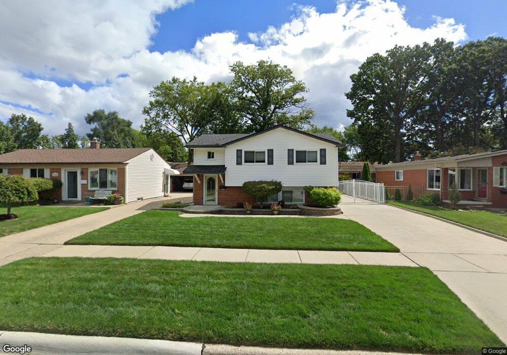 30821 Underwood Dr unit 15, Roseville, MI 48066 - photo 1