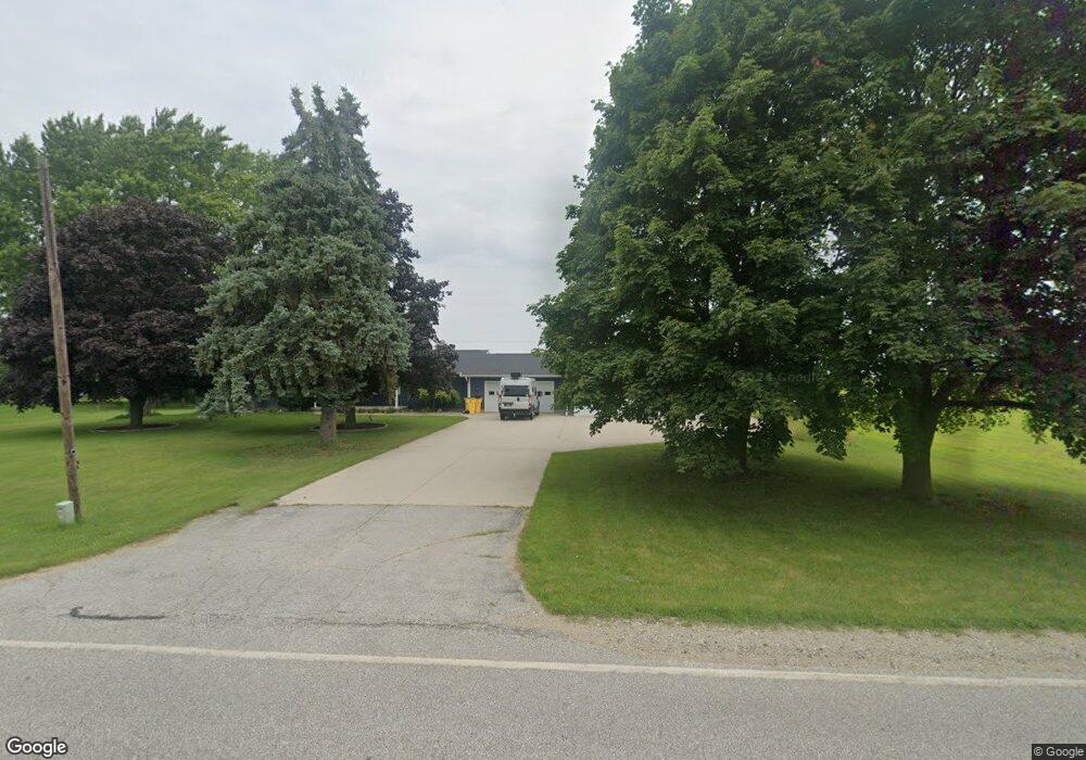 9240 Frankenmuth Rd, Vassar, MI 48768 - photo 1