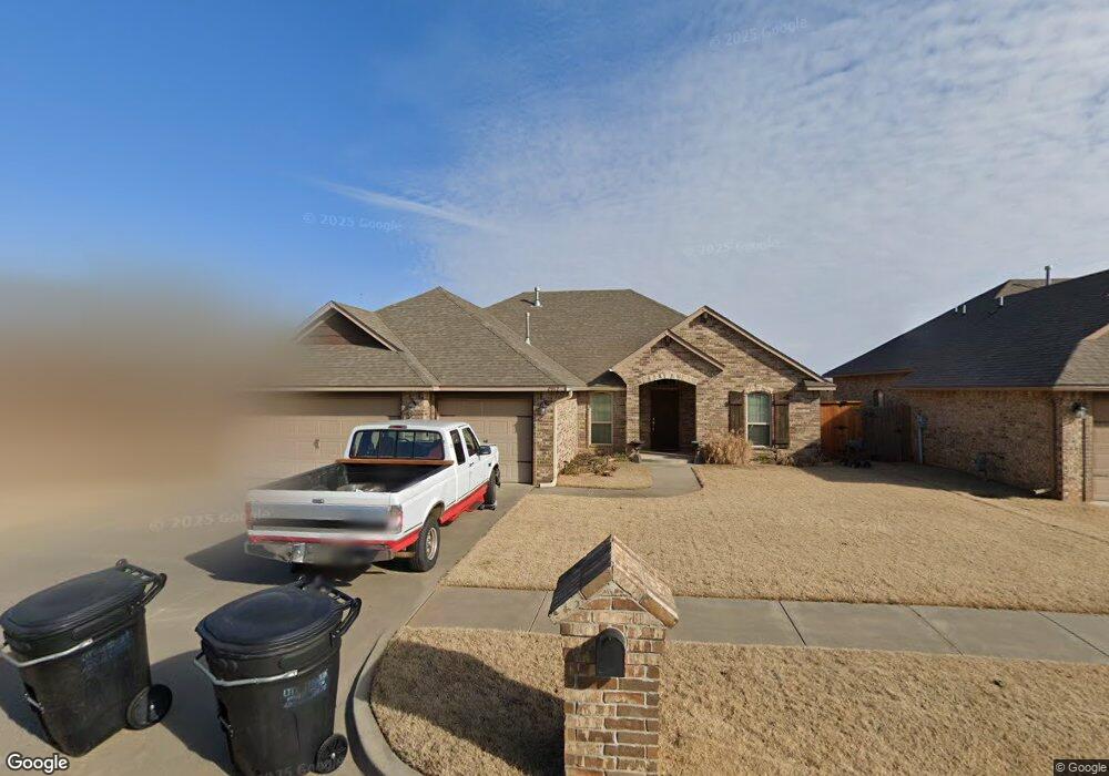 2912 Brookstone Ct, Moore, OK 73160 - photo 1