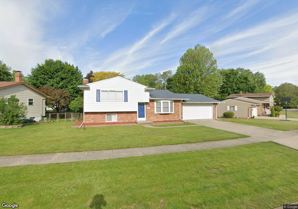 408 Laurie Dr, Flushing, MI 48433 - photo 1