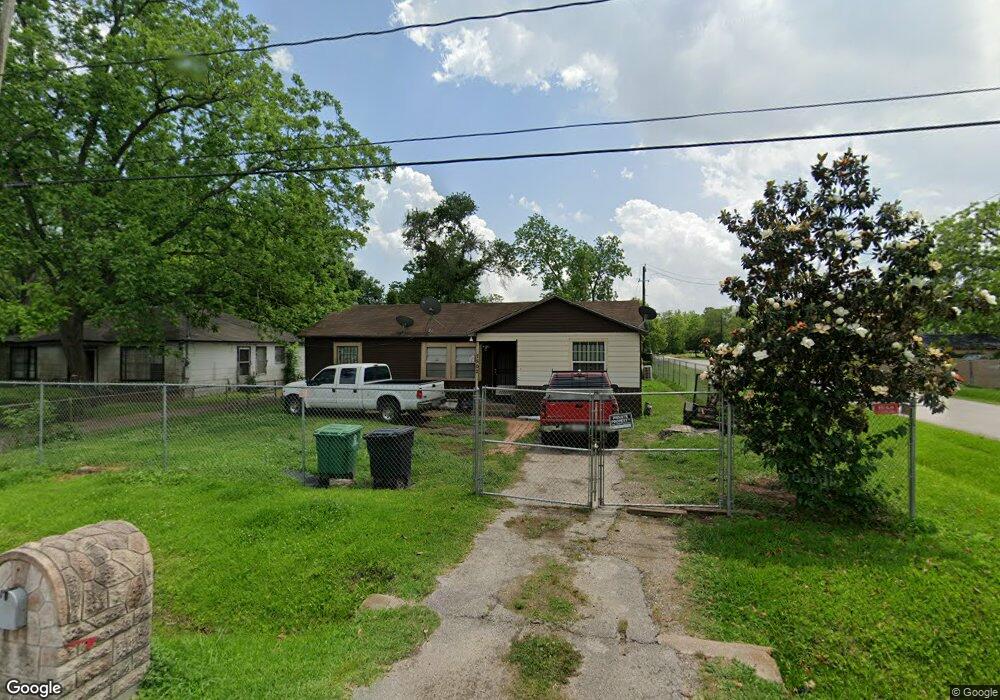7502 W Knoll St, Houston, TX 77028 - photo 1