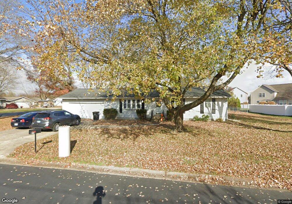 800 Holiday Dr, Effingham, IL 62401 - photo 1