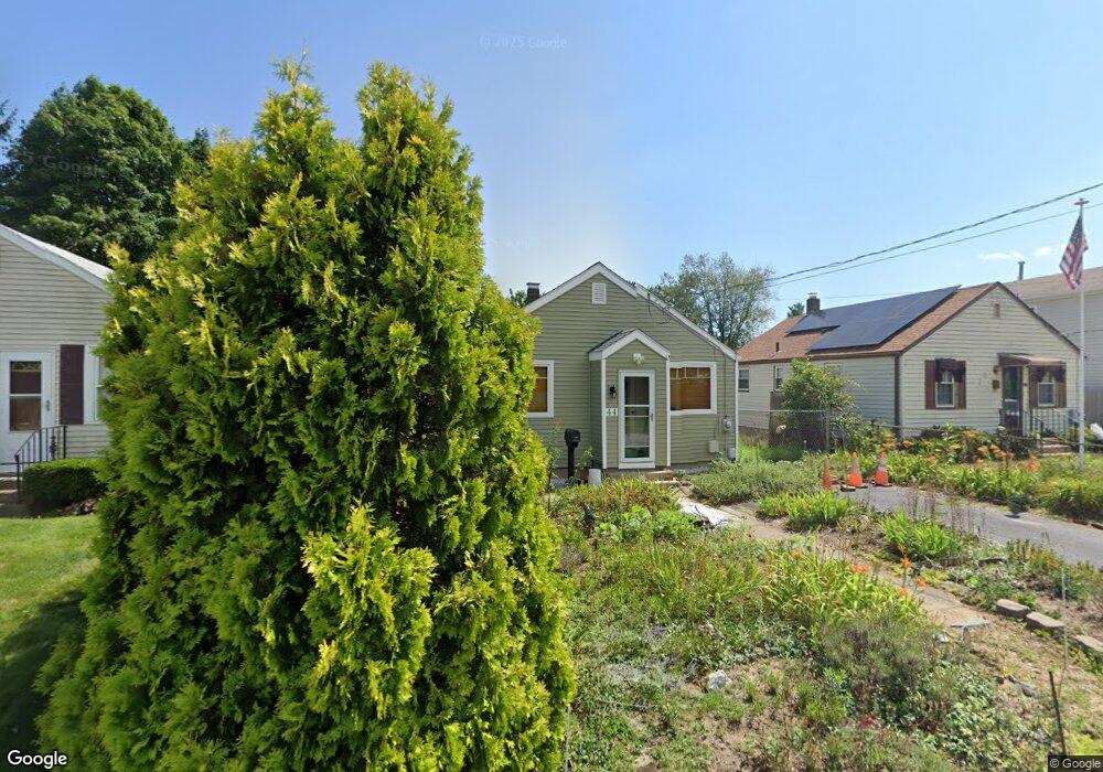 44 Stanmore Rd, Warwick, RI 02889 - photo 1