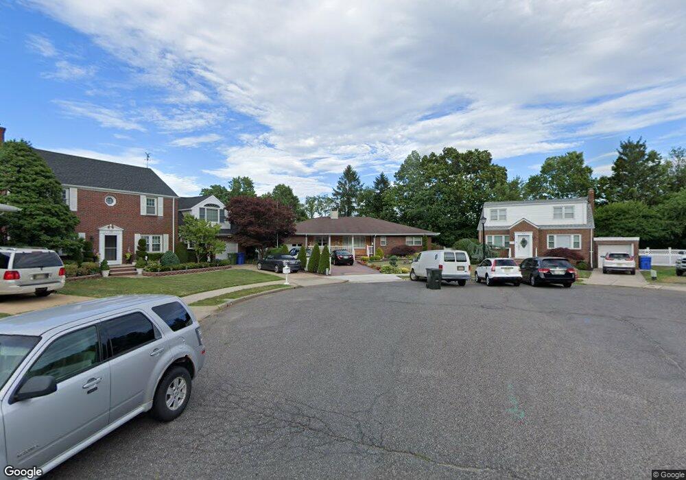 753 Christopher Ct, Perth Amboy, NJ 08861 - photo 1