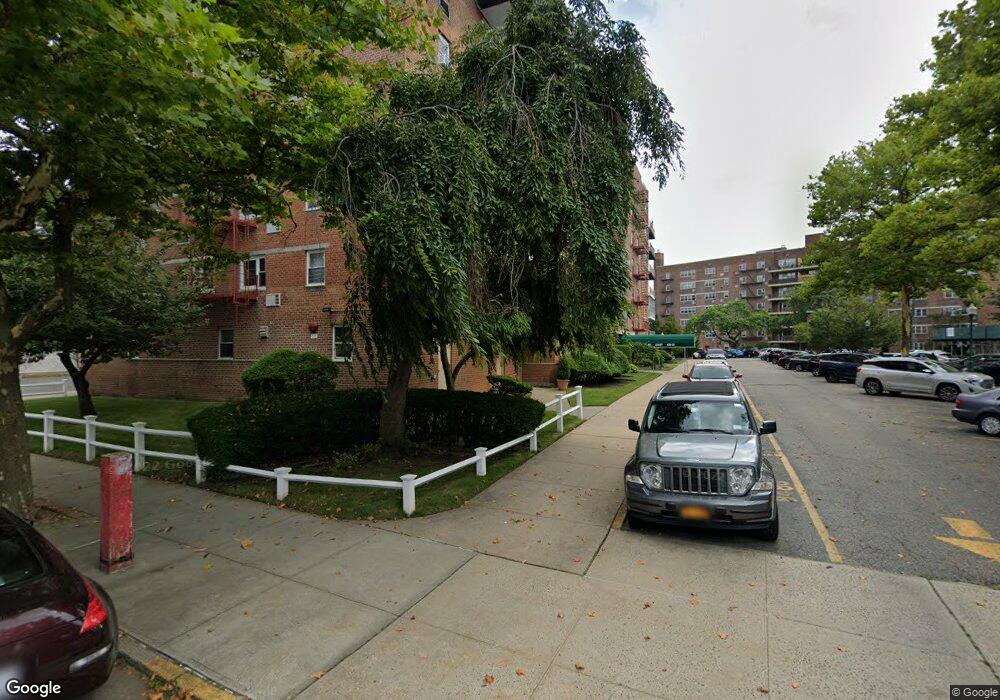 8812 151st Ave unit 5J, Howard Beach, NY 11414 - photo 1