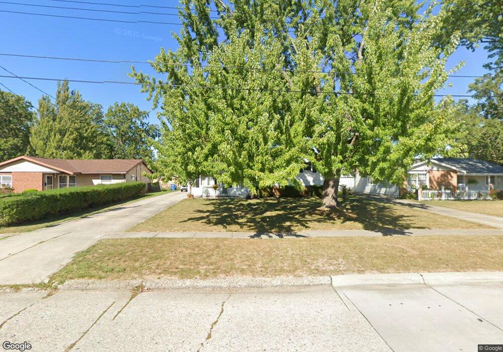 2137 E 39th St, Lorain, OH 44055 - photo 1