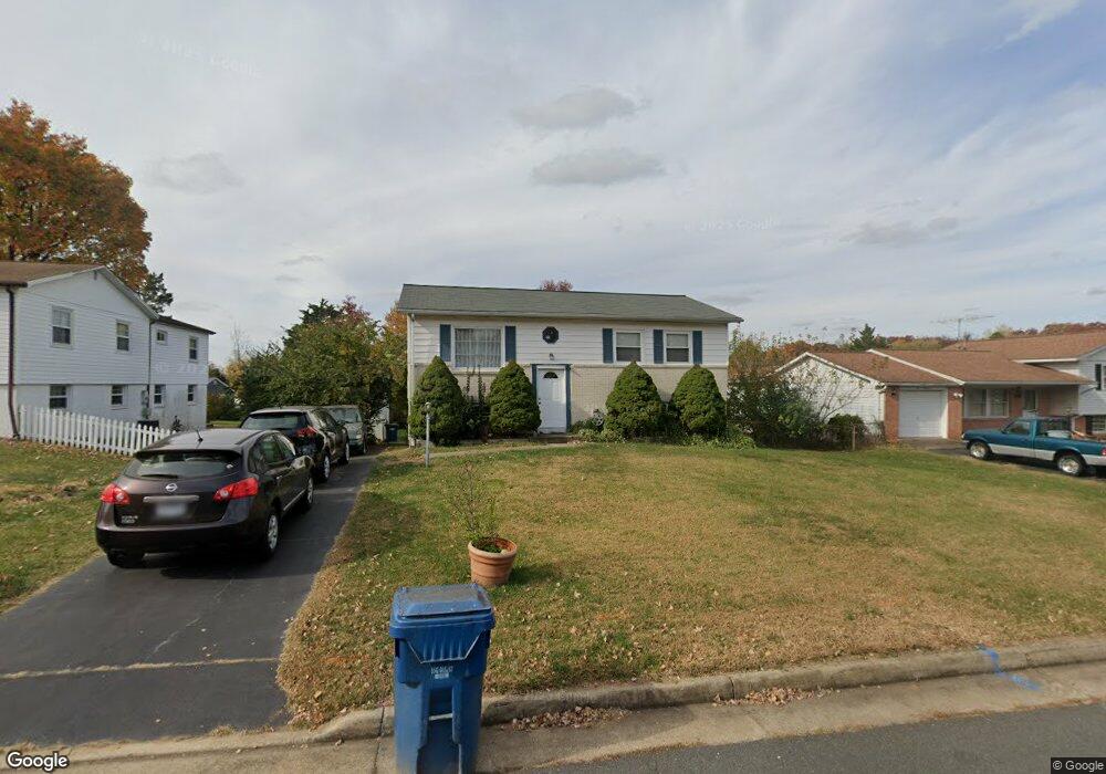 117 N Sycamore Rd, Sterling, VA 20164 - photo 1