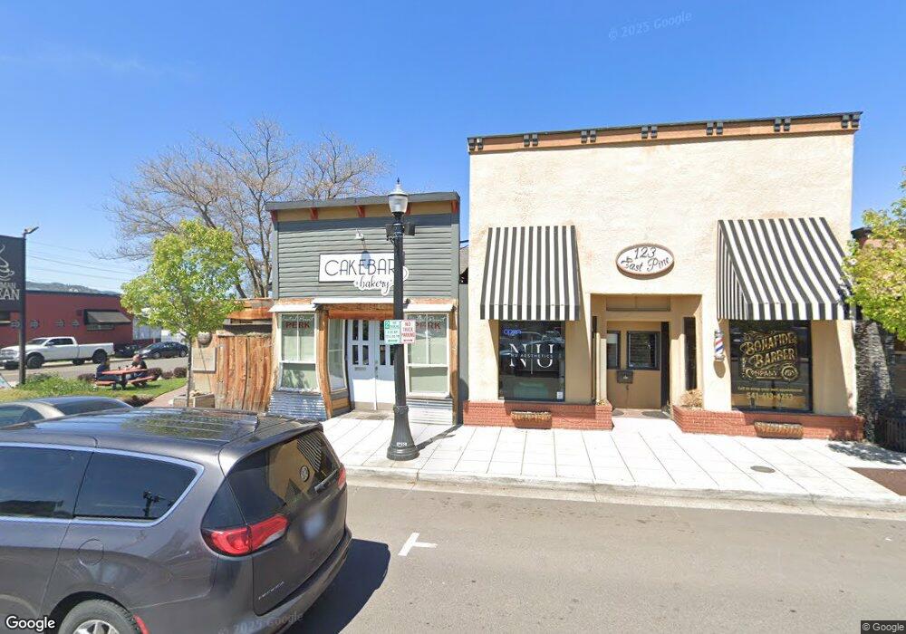 117 E Pine St, Central Point, OR 97502 - photo 1