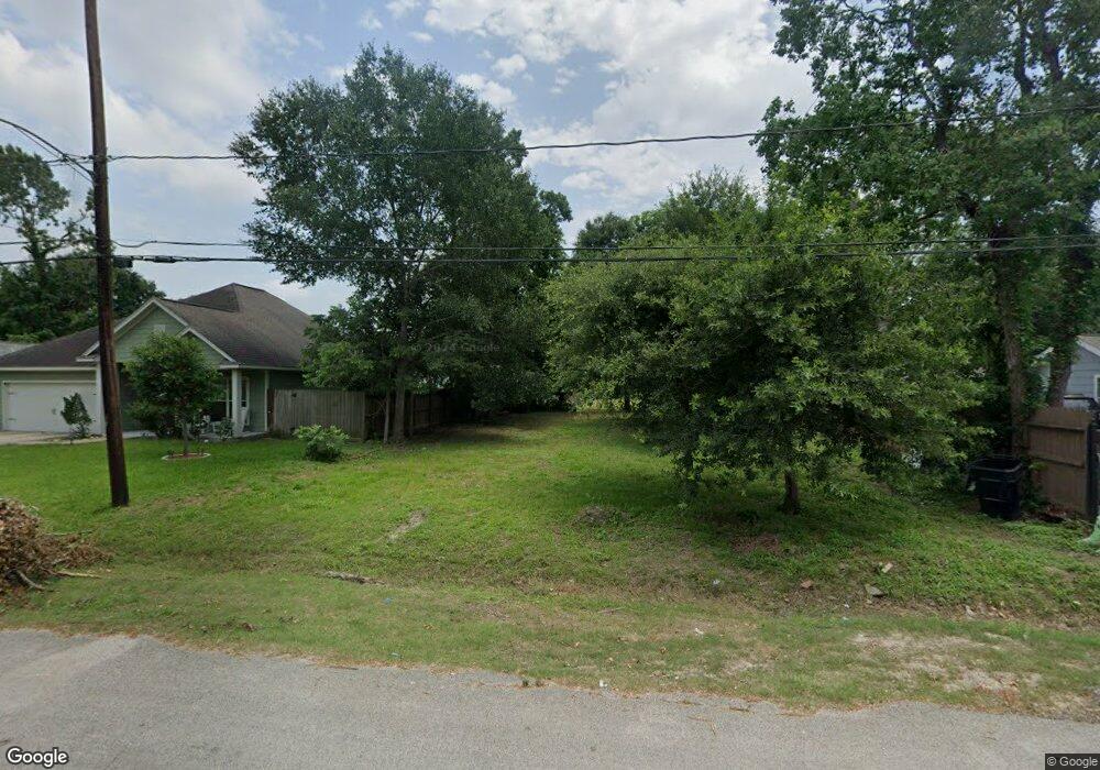 1033 Reverend b j Lewis Dr, Houston, TX 77088 - photo 1