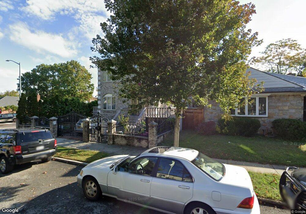 6903 172nd St, Fresh Meadows, NY 11365 - photo 1