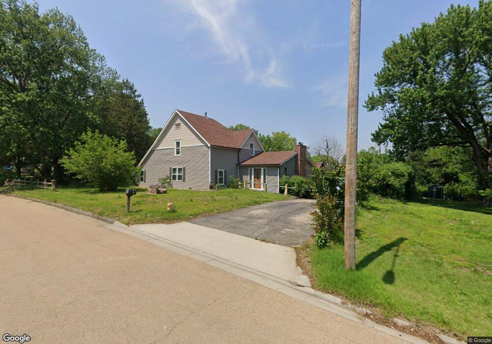 1604 SW Sieben St, Topeka, KS 66611 - photo 1