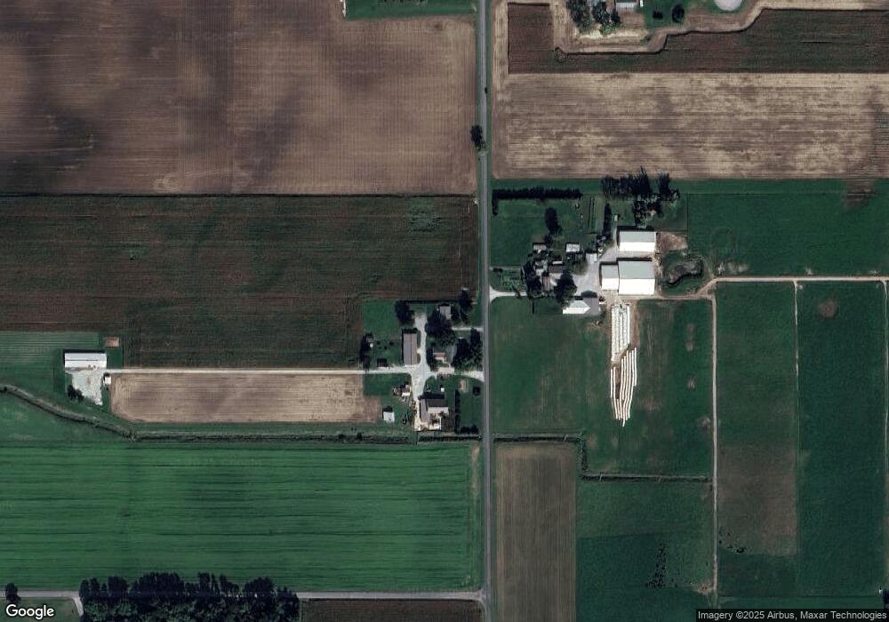 305 Beech Rd, Nappanee, IN 46550 - photo 1