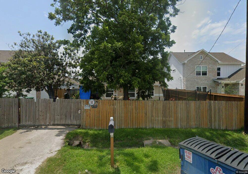 8213 James Franklin St, Houston, TX 77088 - photo 1