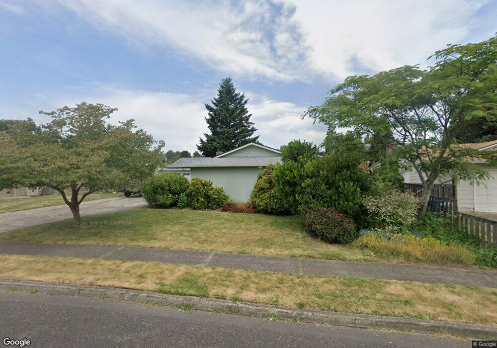 825 NE 22nd St, Gresham, OR 97030 - photo 1