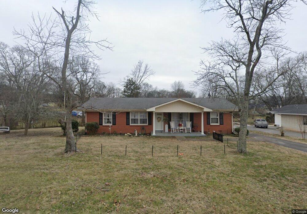 1009 Hart St, Gallatin, TN 37066 - photo 1
