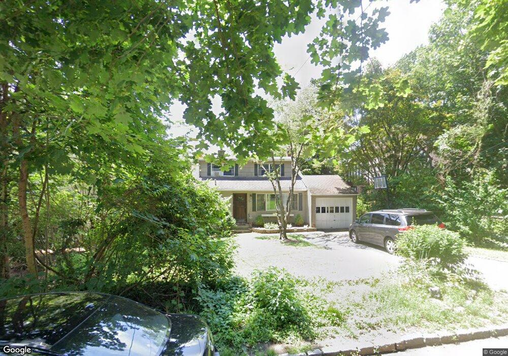 25 Oakland Dr unit A, Port Washington, NY 11050 - photo 1