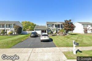 14 Regal Rd, Manalapan, NJ 07726