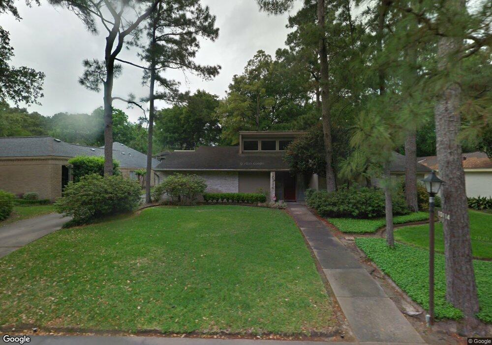 10114 Cedar Creek Dr, Houston, TX 77042 - photo 1