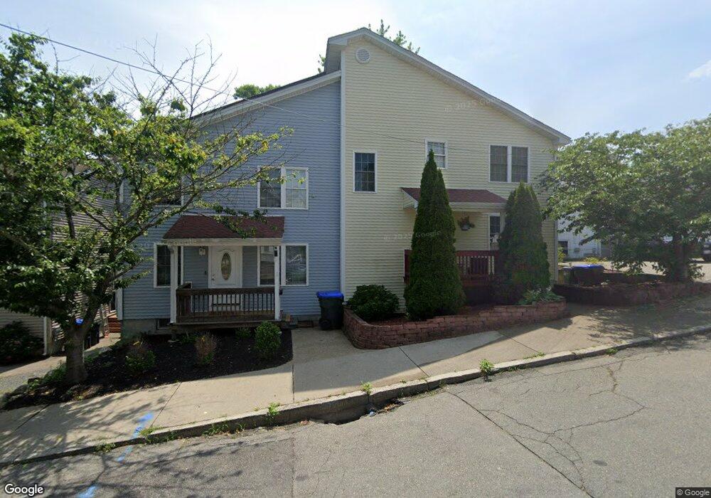 135 Seamans St unit B, Providence, RI 02908 - photo 1