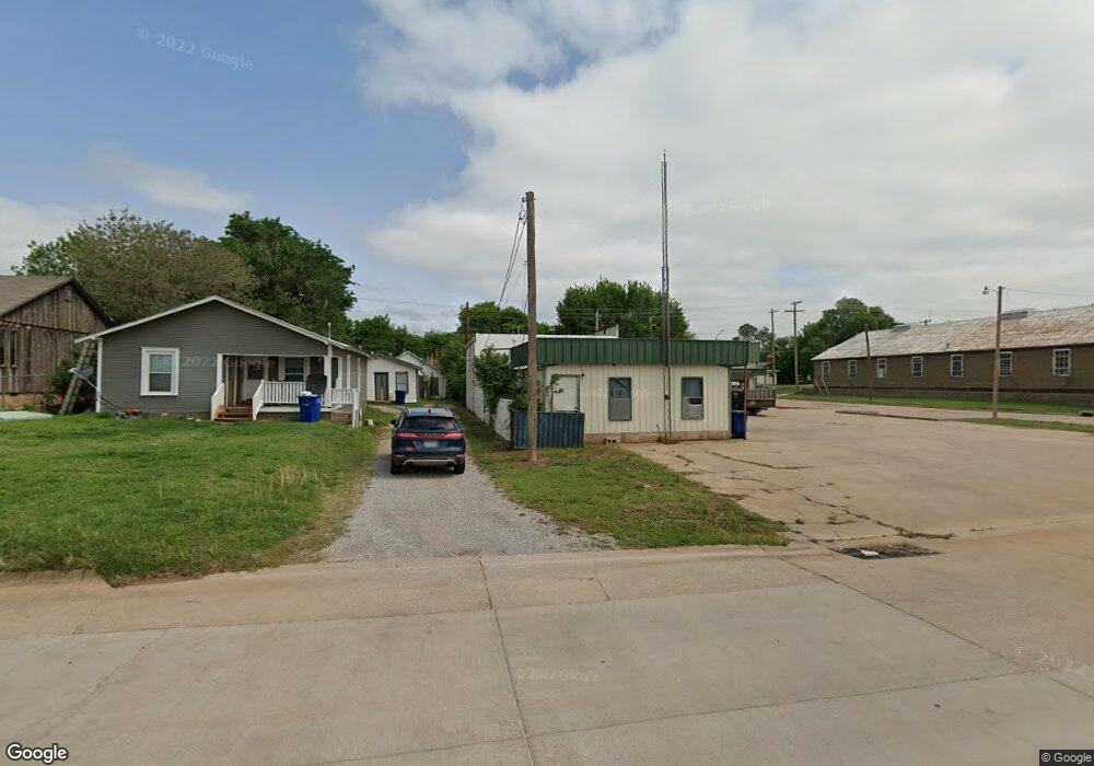 1105 W Walnut Ave, Duncan, OK 73533 - photo 1