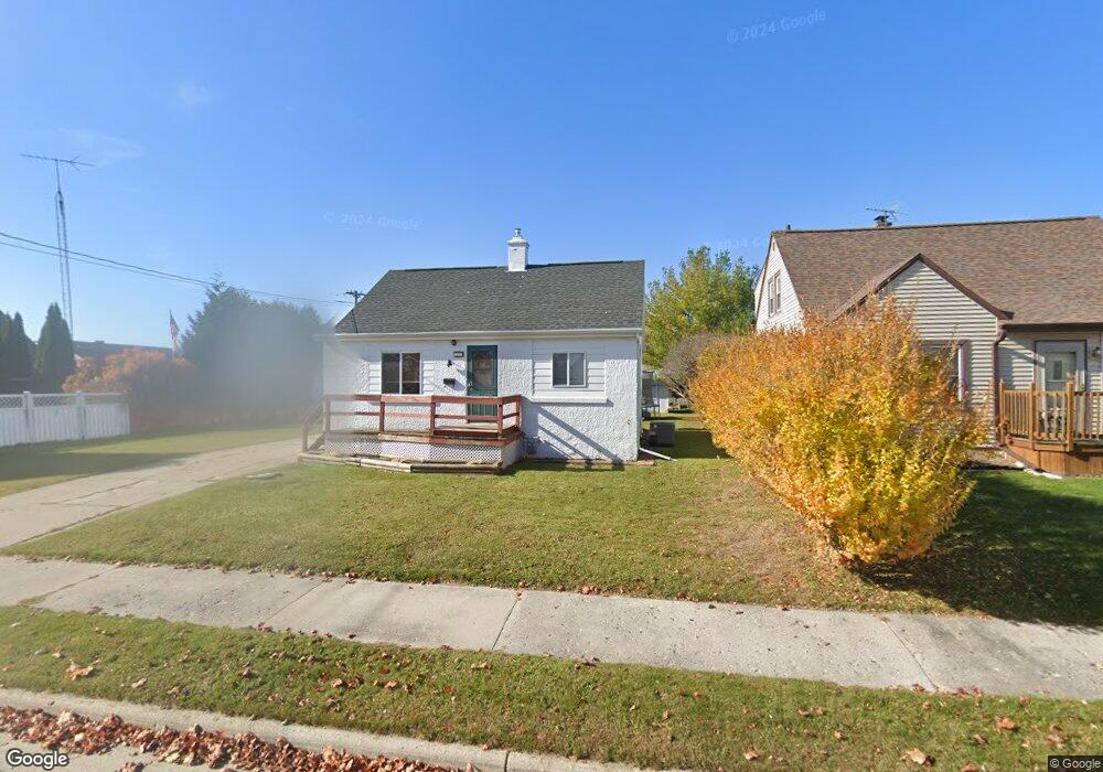 1246 S 32nd St, Manitowoc, WI 54220 - photo 1