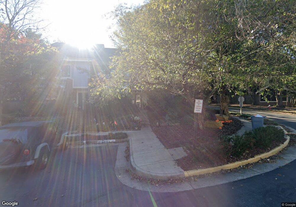 11001 Thrush Ridge Rd, Reston, VA 20191 - photo 1