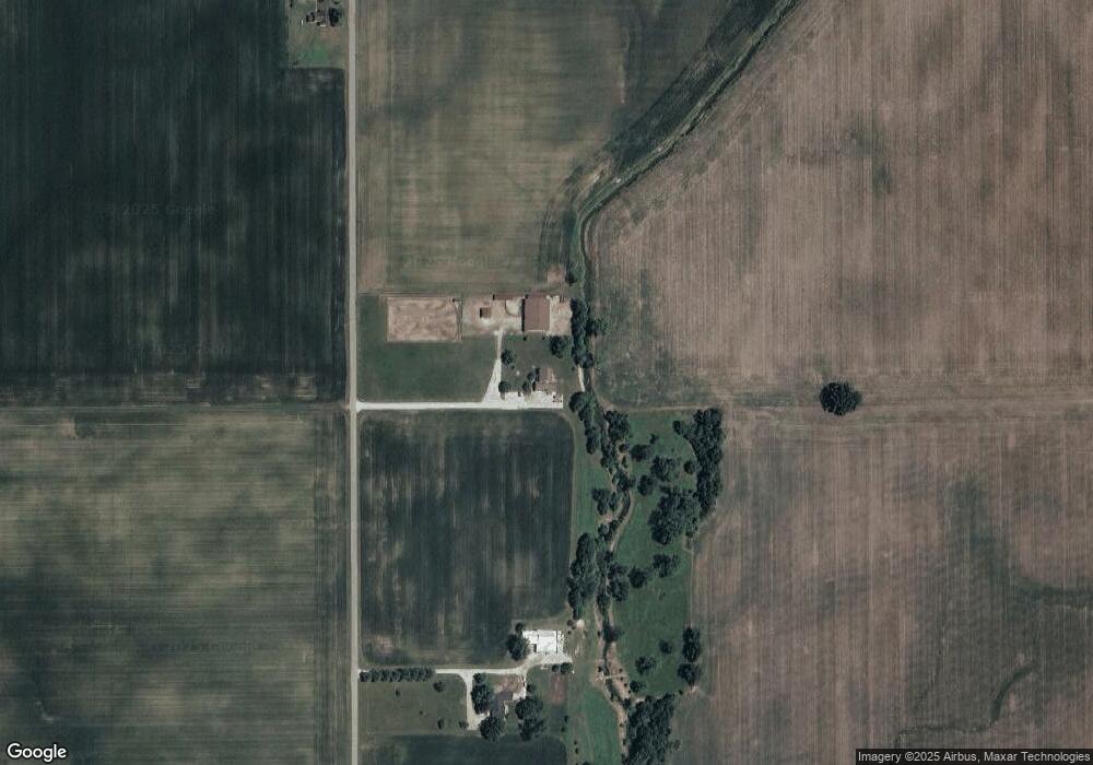 8482 N 325 W, Fountaintown, IN 46130 - photo 1