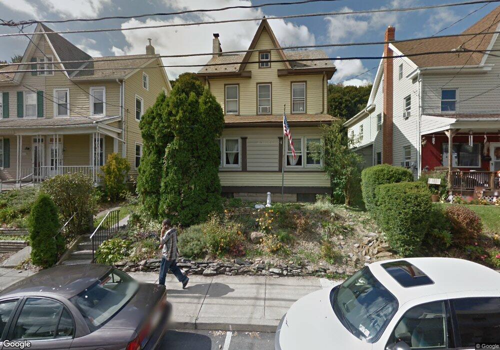 260 S Walnut St unit 262, Slatington, PA 18080 - photo 1