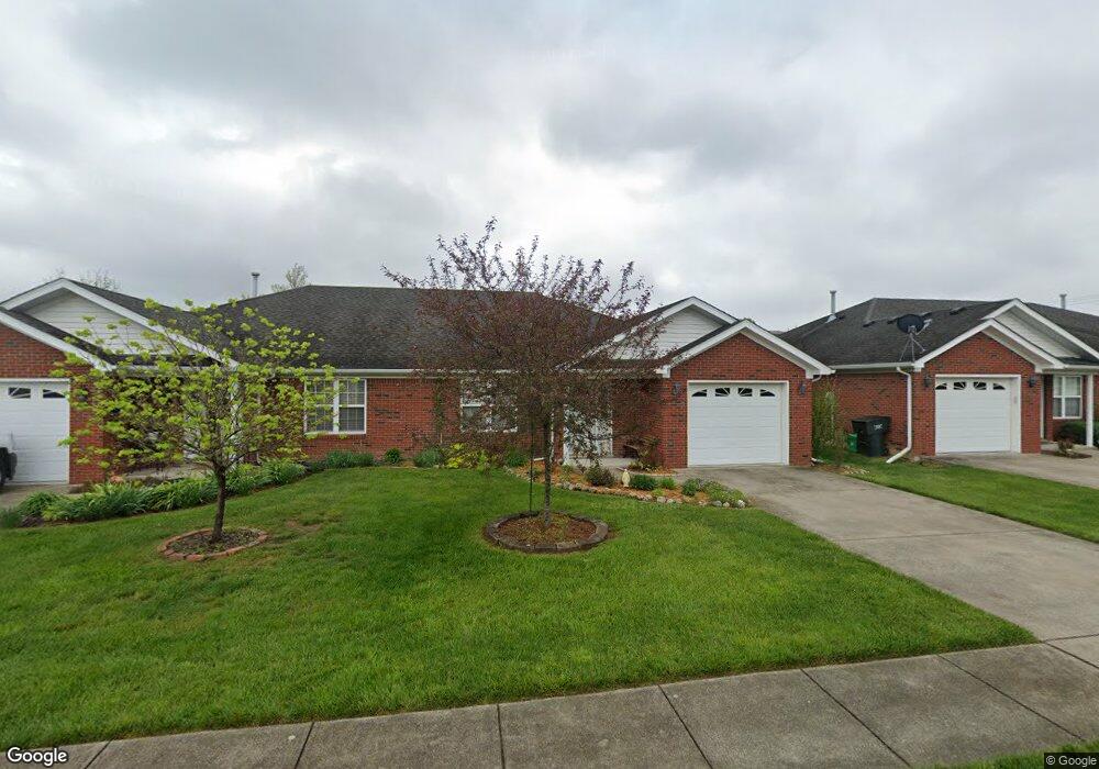 2404 Trinity Run Ct, New Albany, IN 47150 - photo 1