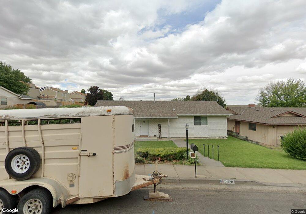 2020 SW Quinney Ave, Pendleton, OR 97801 - photo 1