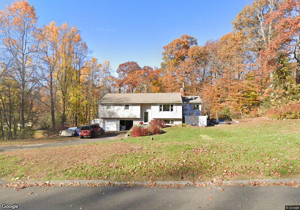 14 Willow Run, Brookfield, CT 06804 - photo 1