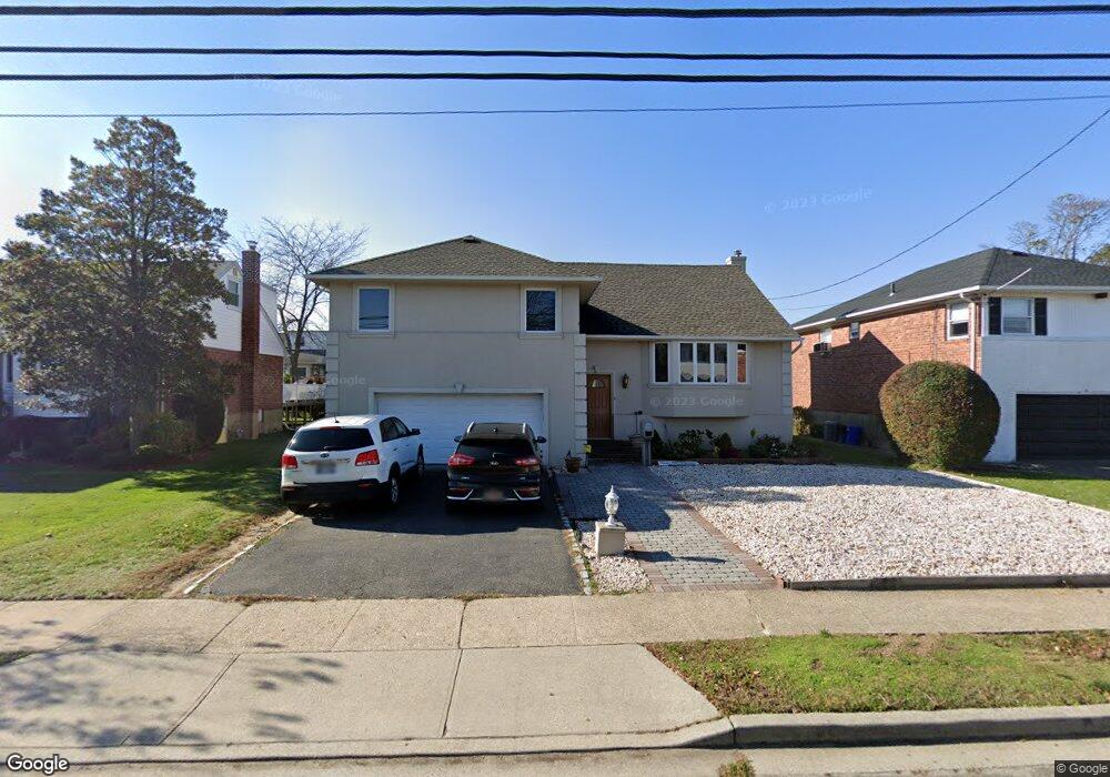 3444 Turf Rd, Oceanside, NY 11572 - photo 1