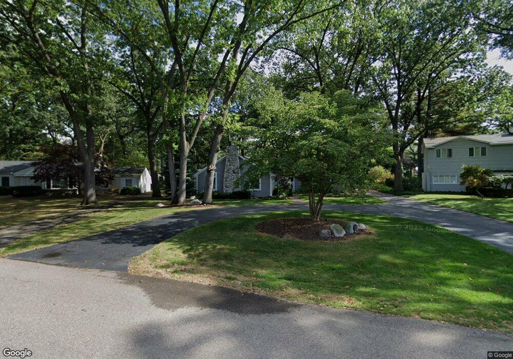 4143 Tanglewood Ct, Bloomfield Hills, MI 48301 - photo 1