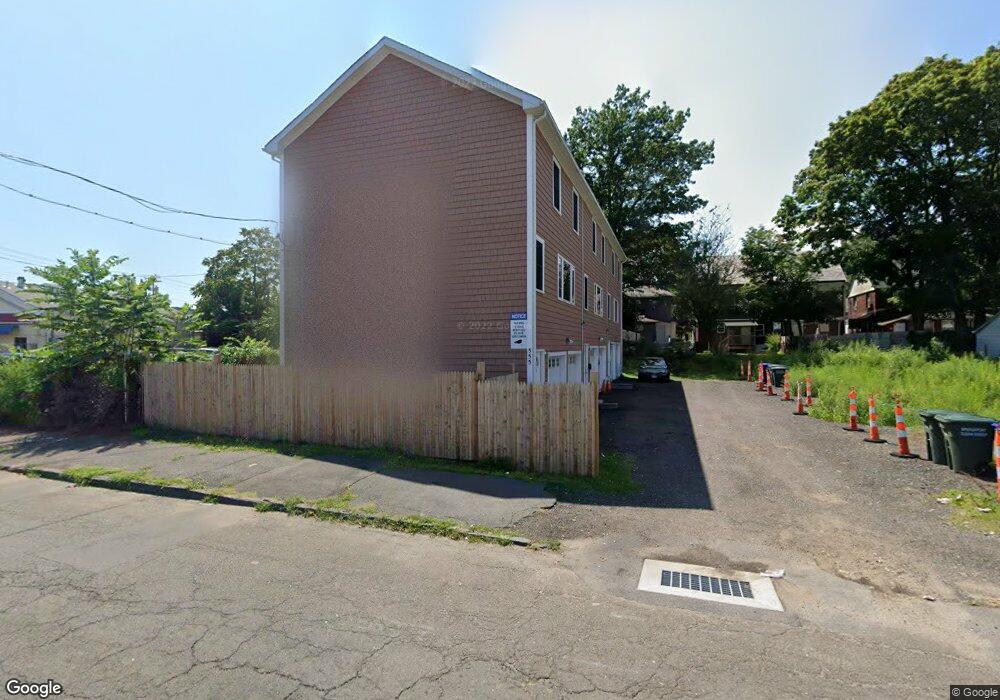 555 Bishop Ave unit 3, Bridge Port, CT 06610 - photo 1