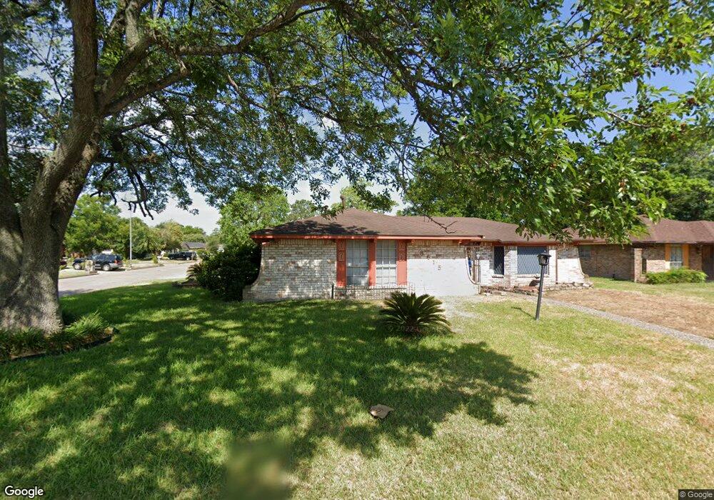 8615 Old Ledge Ln, Houston, TX 77088 - photo 1