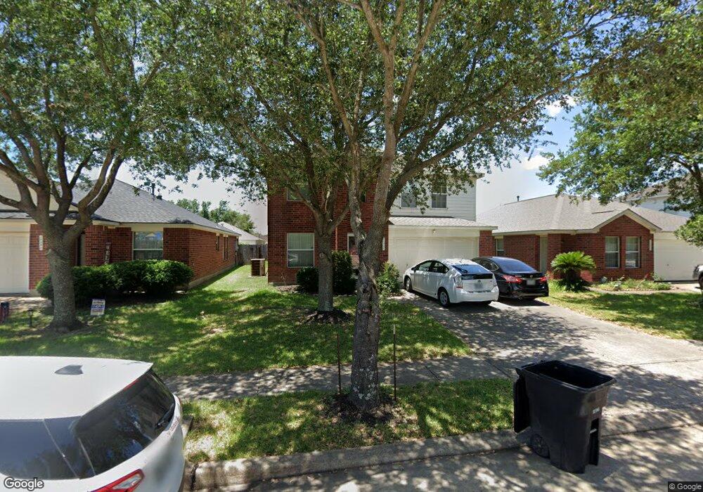 10326 Kinsdale Crossing Ln, Houston, TX 77075 - photo 1