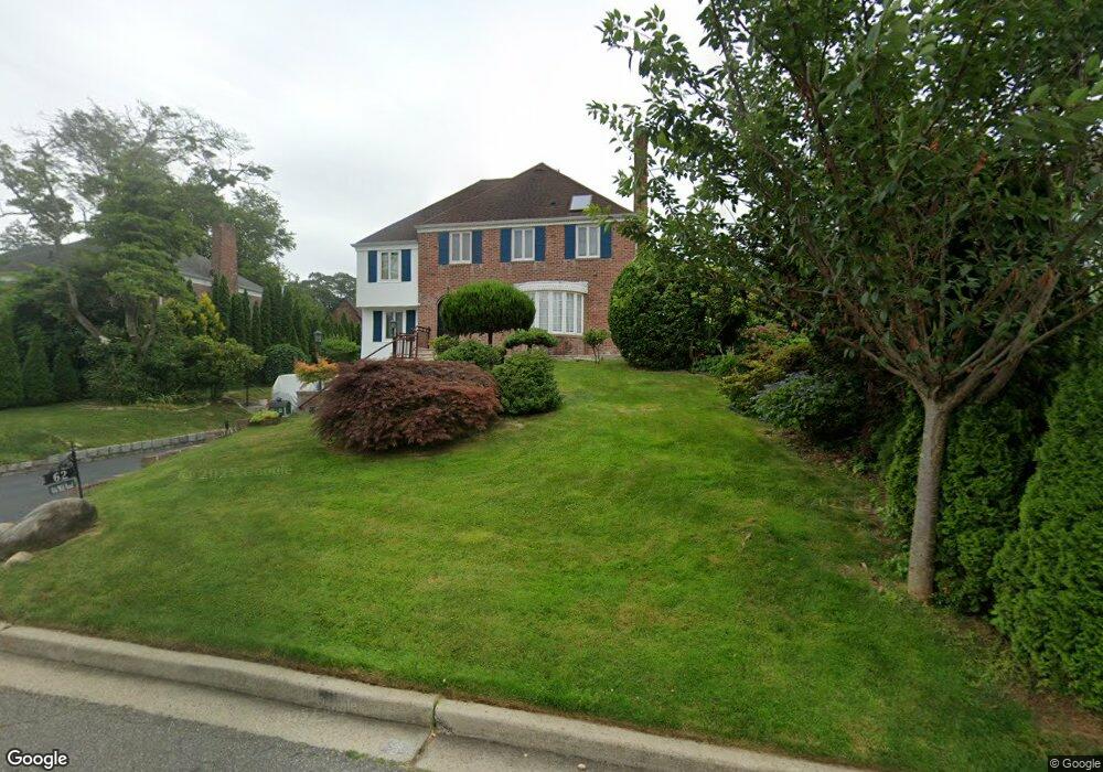 62 Old Mill Rd, Manhasset, NY 11030 - photo 1