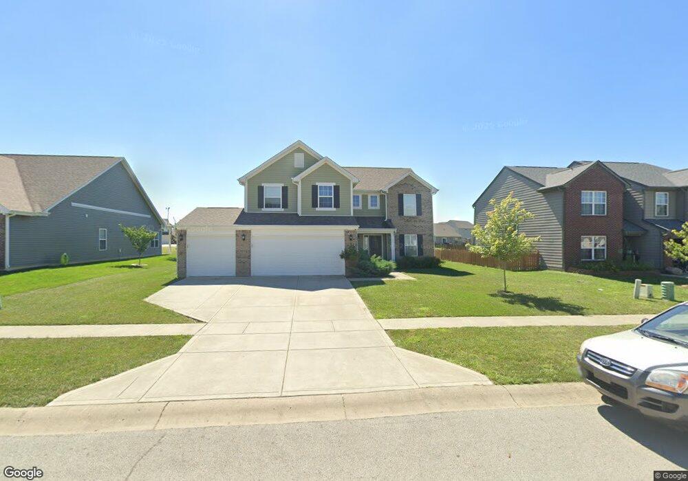 821 Blackberry Dr, Greenwood, IN 46143 - photo 1