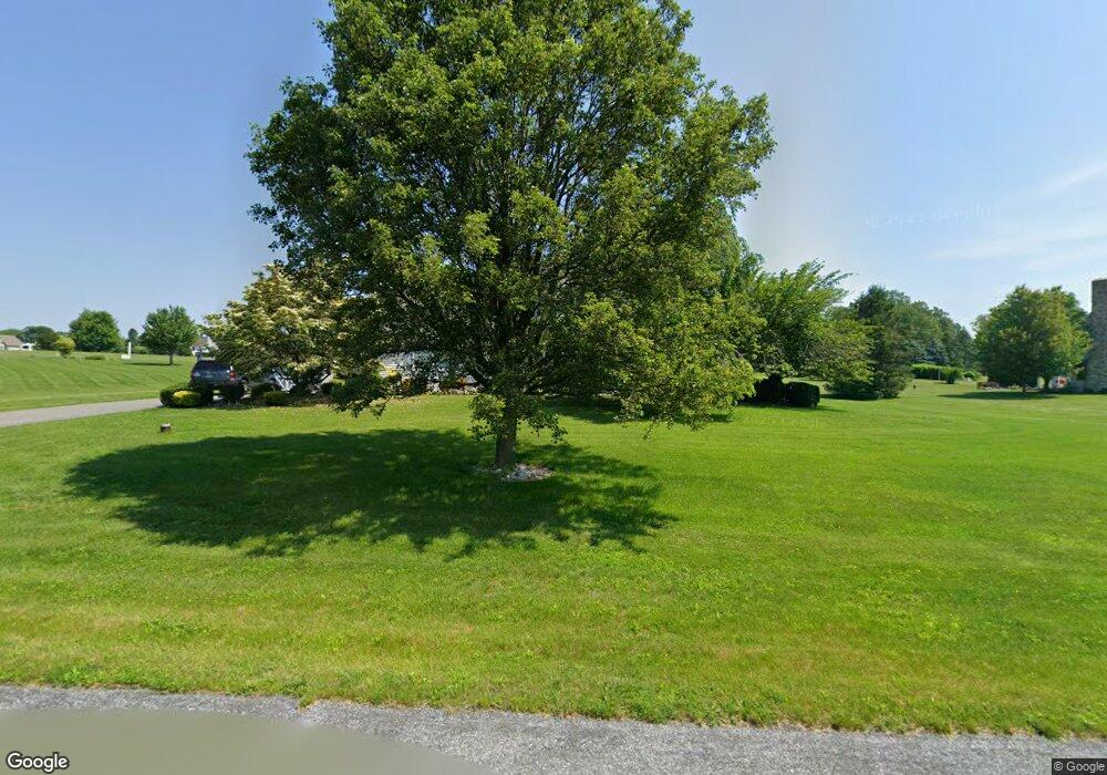 2736 Kelly Ln, Bath, PA 18014 - photo 1