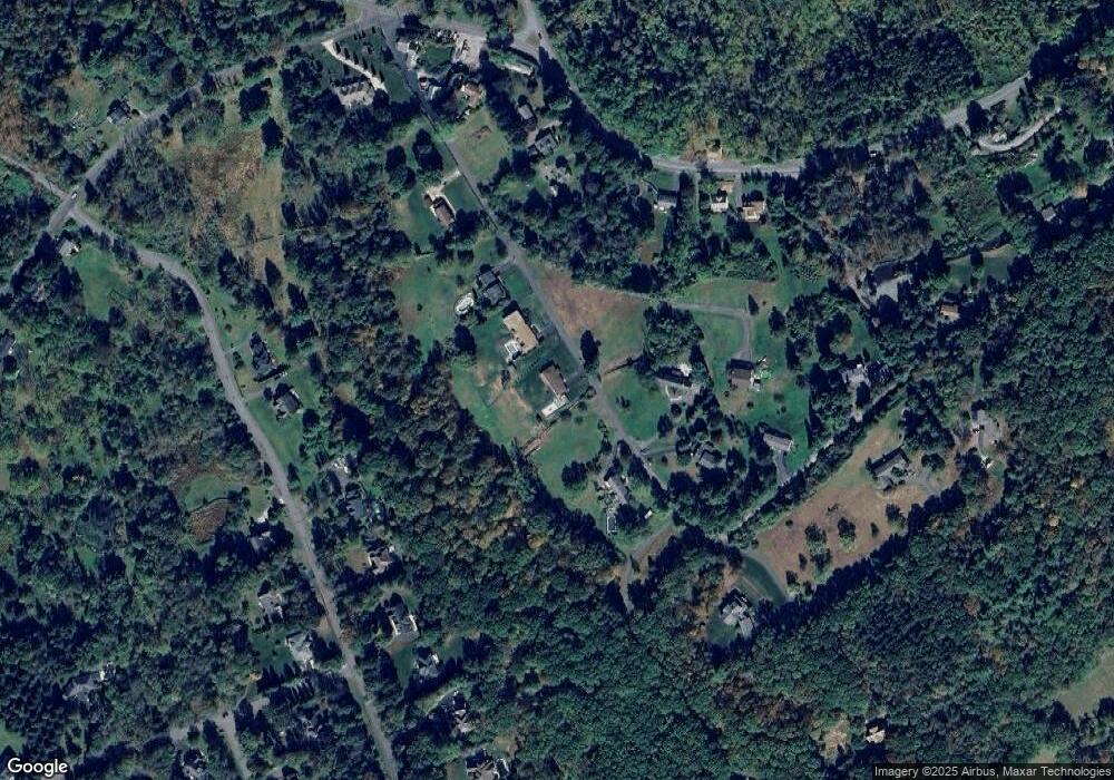 39 Crescent Ledge Dr, Dallas, PA 18612 - photo 1