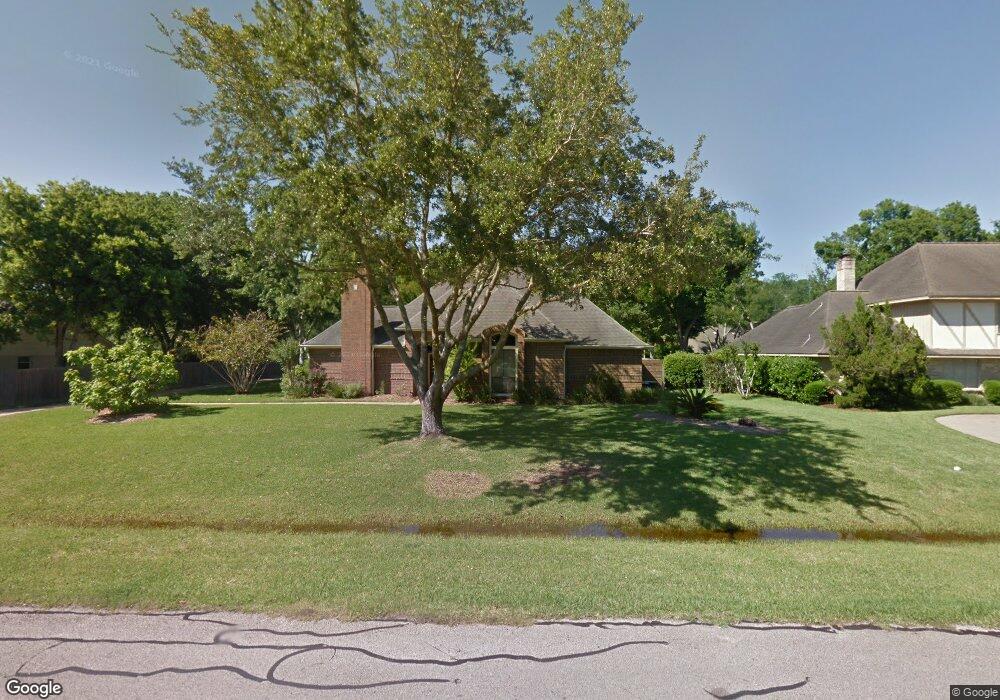 2305 Butler Dr, Friendswood, TX 77546 - photo 1