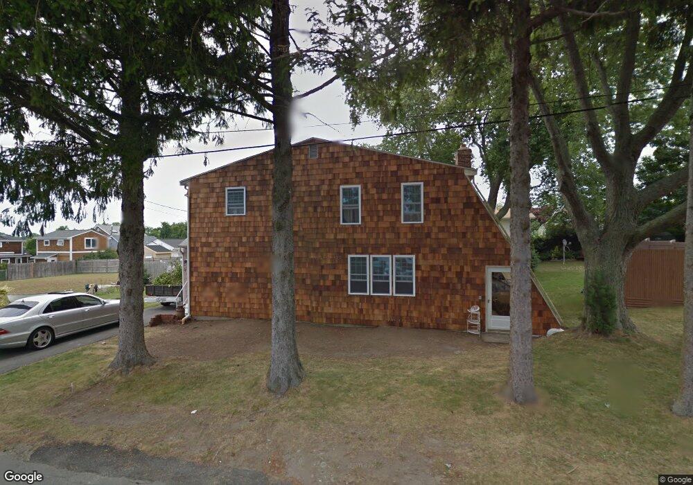 121 Holliston Ave, Portsmouth, RI 02871 - photo 1