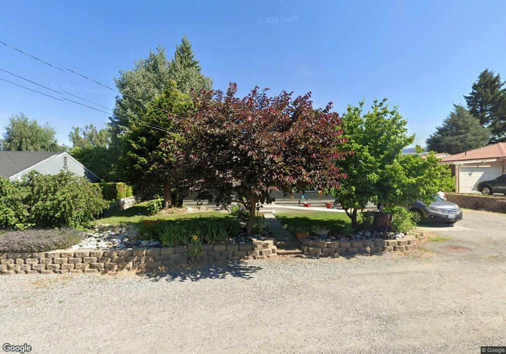 1243 Tedford St SE, East Wenatchee, WA 98802 - photo 1