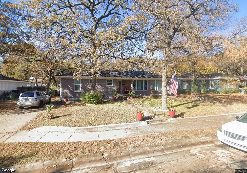 909 Glenda Dr, Bedford, TX 76022 - photo 1