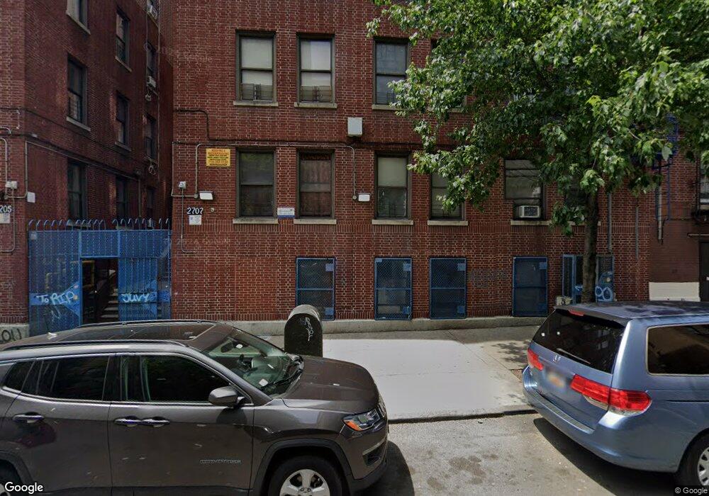 2707 Morris Ave, Bronx, NY 10468 - photo 1