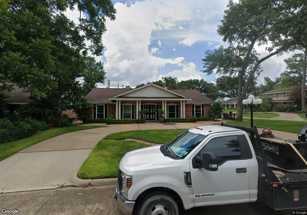 2310 Blue Water Ln, Houston, TX 77018 - photo 1