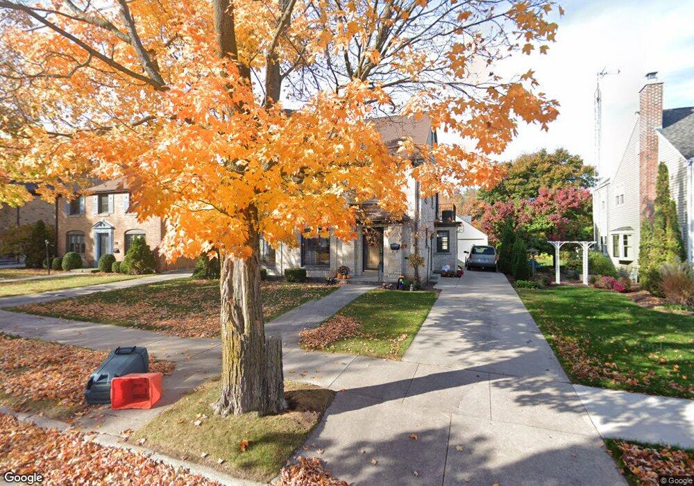 1030 N 16th St, Manitowoc, WI 54220 - photo 1