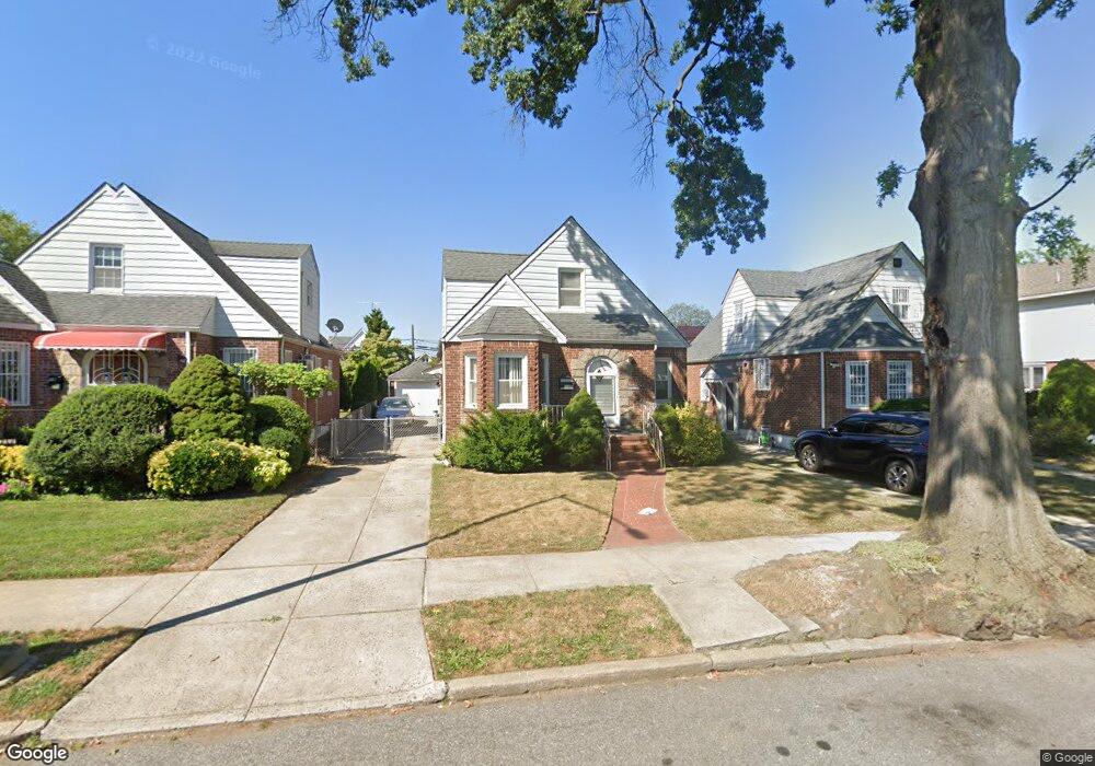 5830 190th St, Fresh Meadows, NY 11365 - photo 1